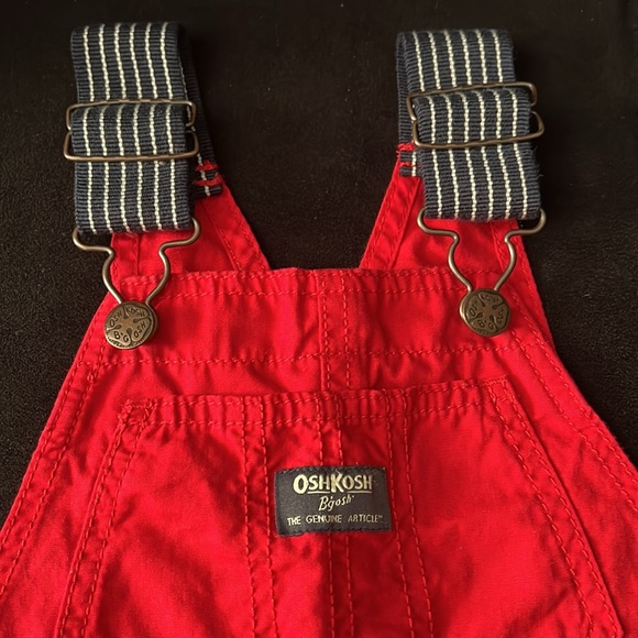 Oshkosh B’gosh Toddler Boys Shortalls size 3T color Red. - Picture 2 of 7